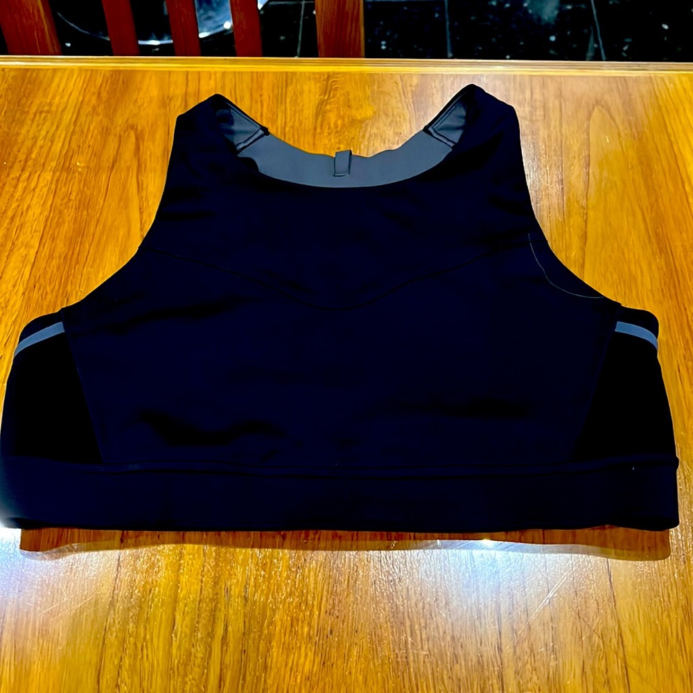 Brooks Drive 3-pocket run bra